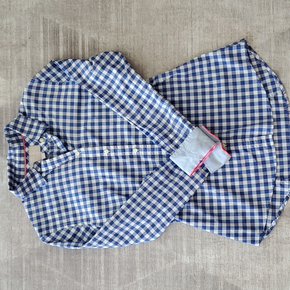 Banana Republic dress shirt, Medium